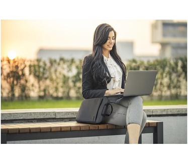 Kensington Custodia per laptop da 14” ecologica