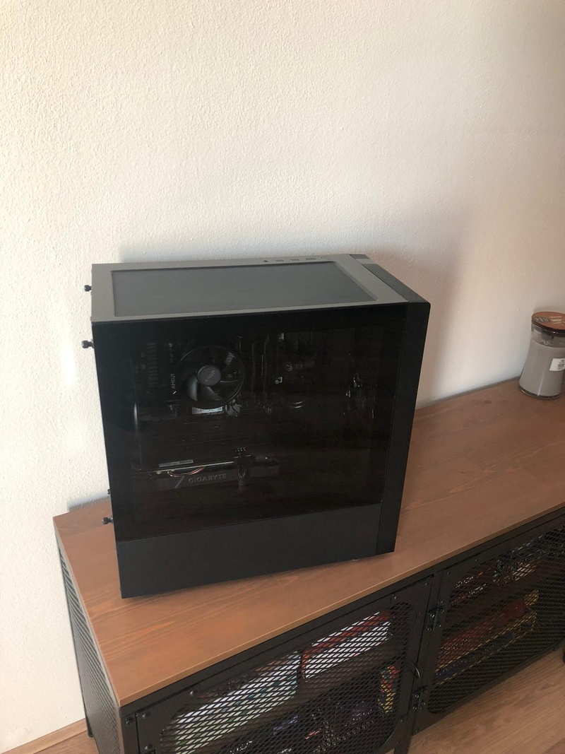 Afbeeldingslocatie: https://tweakers.net/i/pyGk-iXEMZOOp0Zy0Tz5KnnxXqo=/800x/filters:strip_icc():strip_exif()/f/image/SovJw3wPL2QZ9edCJDqnbaa7.jpg?f=fotoalbum_large