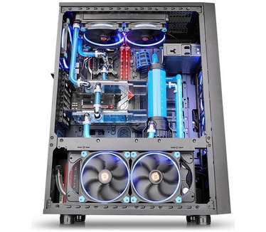Thermaltake Core X71 TG Edition