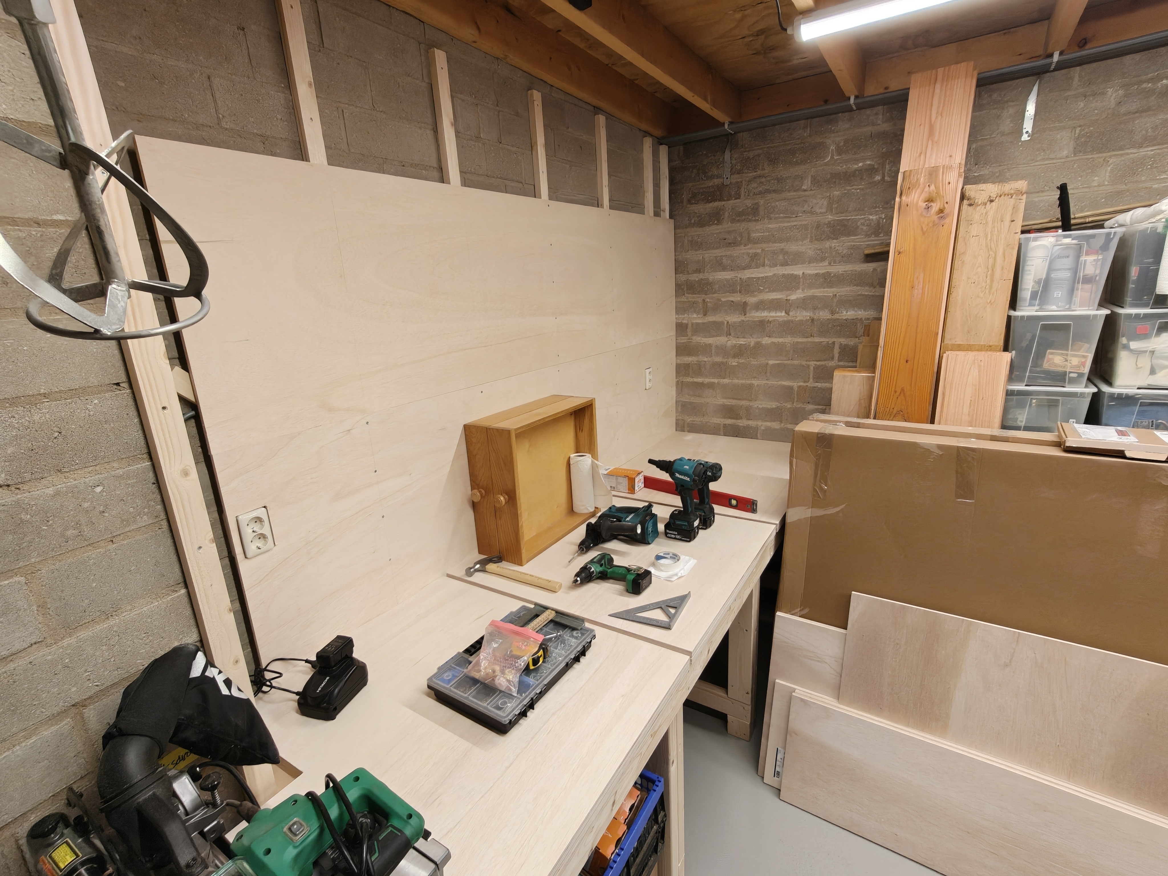 Afbeeldingslocatie: https://tweakers.net/i/q1jTEppzwpWLIUzbADKSCOHGweU=/fit-in/4920x3264/filters:max_bytes(3145728):no_upscale():strip_icc():strip_exif()/f/image/WJHhmeDZ06O0TaIul1ZcXsmG.jpg?f=user_large