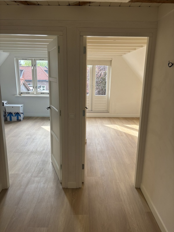 Afbeeldingslocatie: https://tweakers.net/i/q6vXavaZwEkAOB2SCVPoUFlg-T4=/x800/filters:strip_icc():strip_exif()/f/image/h9i0AH3KHUVqwfNKito1umEw.jpg?f=fotoalbum_large