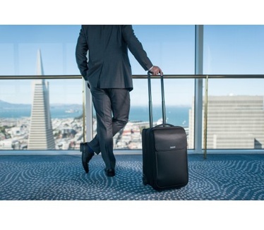 Kensington SecureTrek? 17? Laptop Overnight Roller
