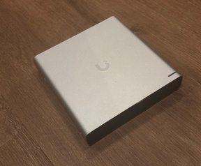 Unifi Cloudkey Gen2+ | 1TB SSD | Rack mount aangeboden - Vraag & Aanbod ...