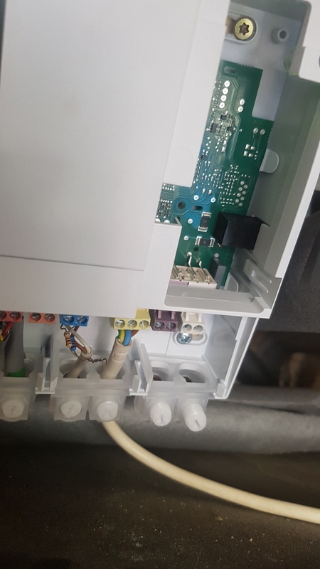 Afbeeldingslocatie: https://tweakers.net/i/qDR8kDmRbMGAJKy92kuhmZ0irRM=/x800/filters:strip_icc():strip_exif()/f/image/ZKUq55pwuK0VFHCdaab5QeQi.jpg?f=fotoalbum_large