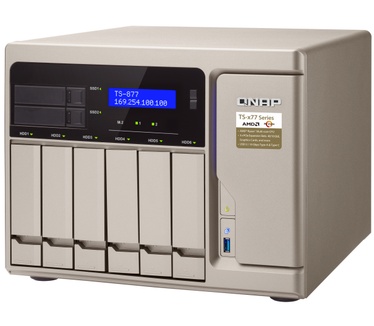 QNAP TS-877 (Ryzen 7-1700, 16GB ram)