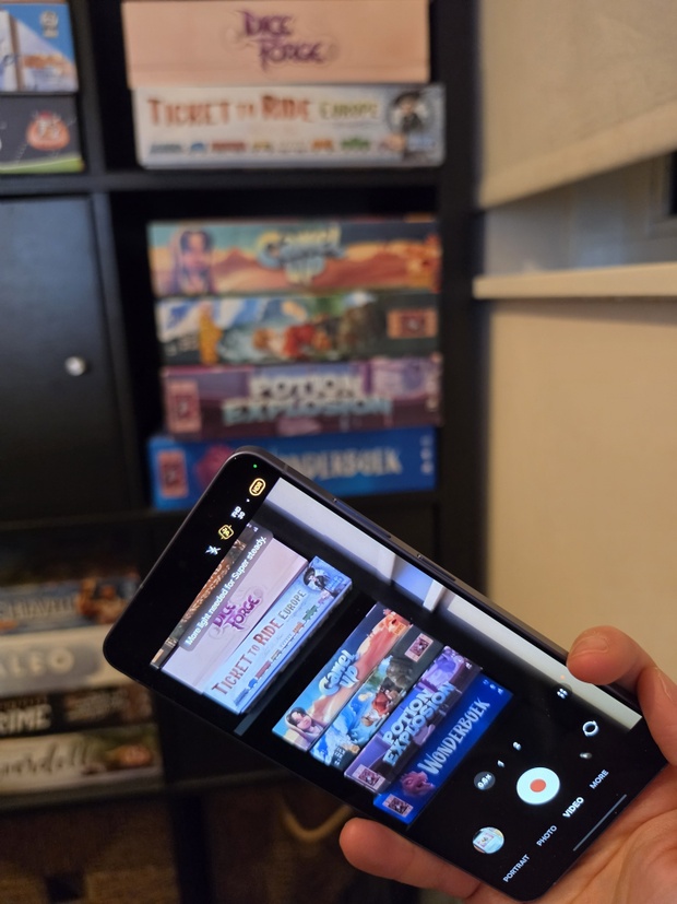 Afbeeldingslocatie: https://tweakers.net/i/qFQnl458DghXdcfpouse5Zcrogg=/620x/filters:strip_icc():strip_exif()/m/324550/1W4j0xU7Ux2ri4X5CX3OLGnF8cltsYHC15XkFAegbHNEYCKw8I.jpeg?f=620xauto