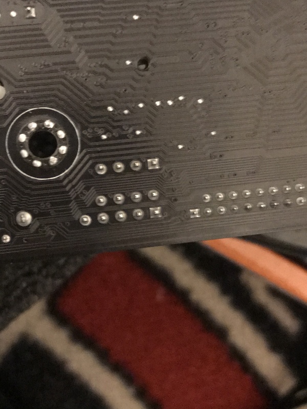 Afbeeldingslocatie: https://tweakers.net/i/qGuCgJlO1GOl2XPqLosBQqcEpCk=/x800/filters:strip_icc():strip_exif()/f/image/oJzFR0CksT7ENA4YQg8duwPZ.jpg?f=fotoalbum_large