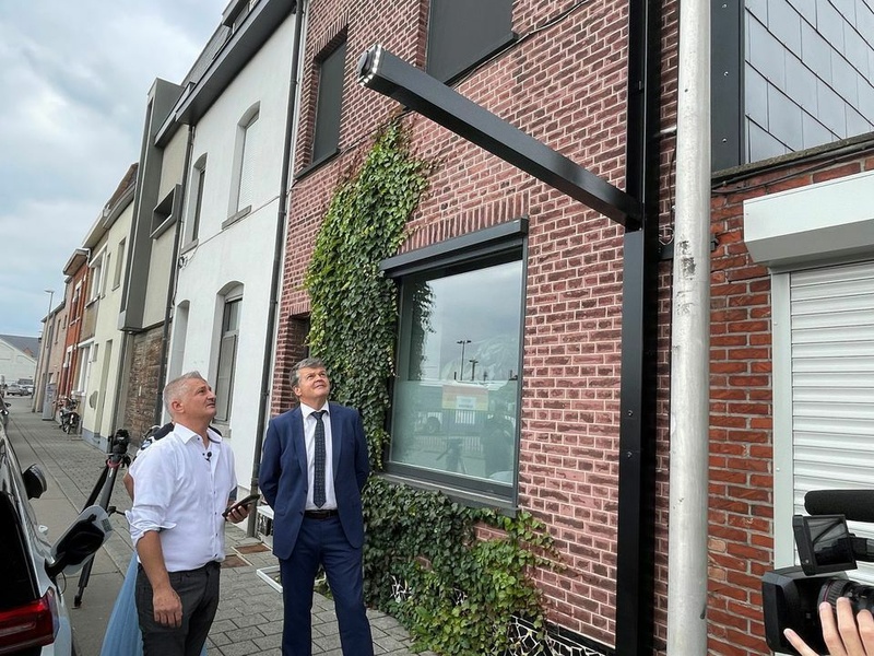 Afbeeldingslocatie: https://tweakers.net/i/qHnNrzWMKLWezLpgHk59eTsZ3Ys=/800x/filters:strip_icc():strip_exif()/f/image/nU6sn4AohJb2ms2bzkv8uvK6.jpg?f=fotoalbum_large