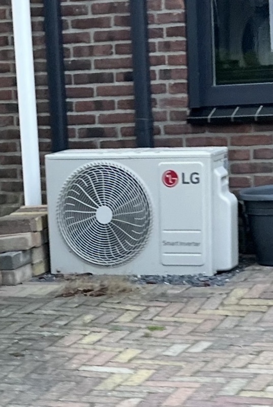 Afbeeldingslocatie: https://tweakers.net/i/qItTka36IPRBEZgSC-ZqZbQmn-0=/x800/filters:strip_icc():strip_exif()/f/image/7qx2OpMWKnIh4b4C26Du8SaN.jpg?f=fotoalbum_large