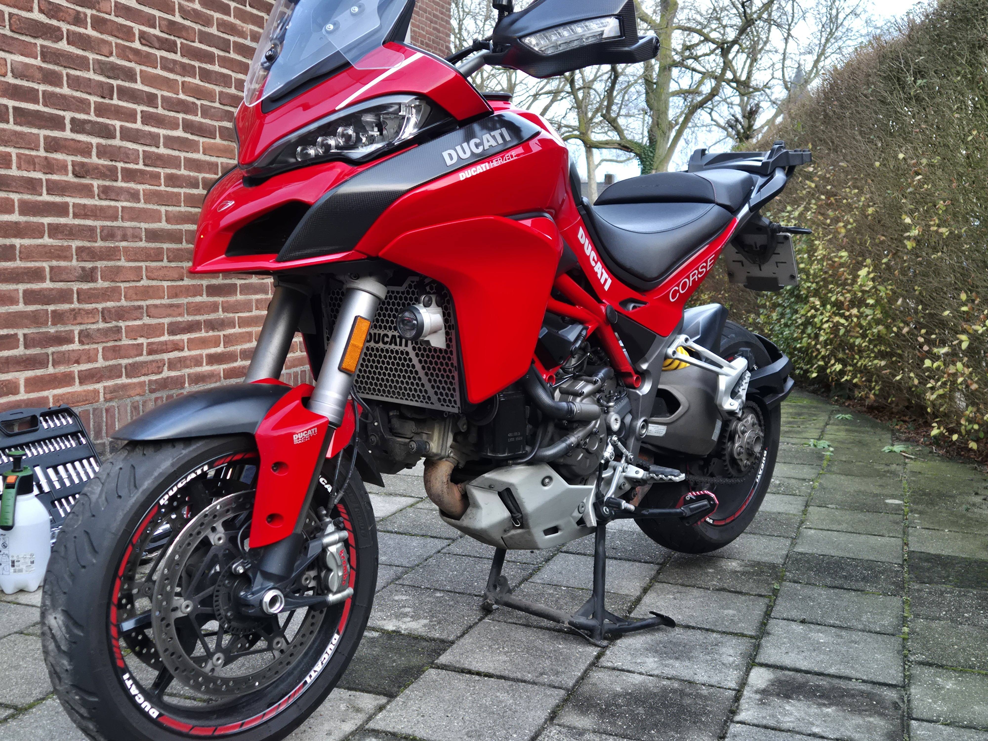 Afbeeldingslocatie: https://tweakers.net/i/qMvwLl81nUoz30xjl8Kr1Xr6A6c=/fit-in/4920x3264/filters:max_bytes(3145728):no_upscale():strip_icc():strip_exif()/f/image/FGJPpfXAwBFkF1idCAvE3BhP.jpg?f=user_large