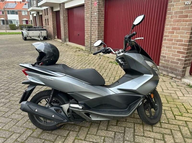 Afbeeldingslocatie: https://tweakers.net/i/qNMg0HcTqRdFNi3H6EyWOvUzY98=/800x/filters:strip_icc():strip_exif()/f/image/6vy6ZaUJqvSl5OEX5ctNHl1K.jpg?f=fotoalbum_large