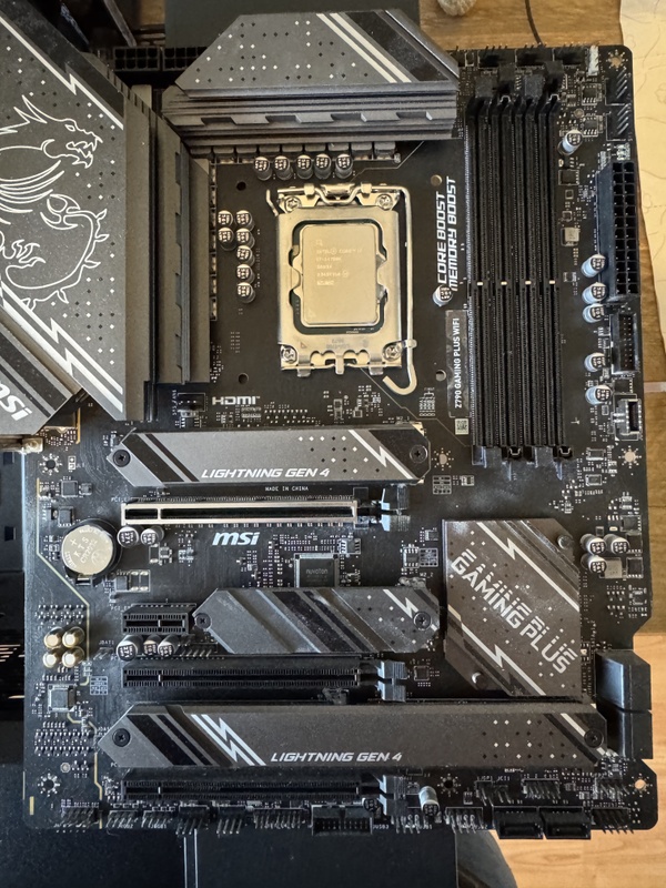 MSI Z790 GAMING PLUS WIFI + i7-14700K aangeboden - Vraag & Aanbod