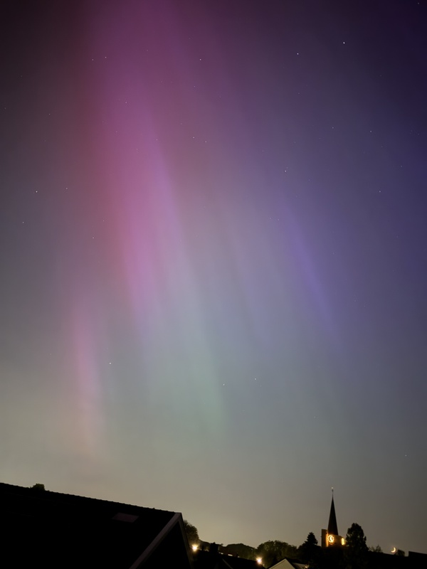 Afbeeldingslocatie: https://tweakers.net/i/qRGBBrbTqLdlsw3OmG528TFiD5A=/x800/filters:strip_icc():strip_exif()/f/image/I2HtZdTvSbF76umNGhqIYL7z.jpg?f=fotoalbum_large