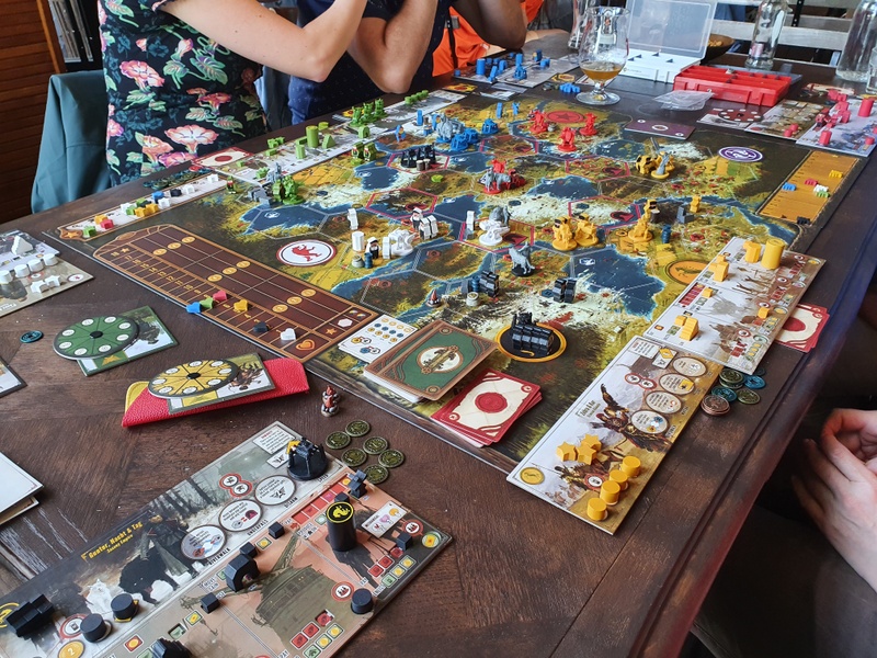 Afbeeldingslocatie: https://tweakers.net/i/qU7r5bk_2HwtHg69X2nivHHHCG8=/800x/filters:strip_icc():strip_exif()/f/image/FqjWxI6LGfRiGWDHqDqSngCC.jpg?f=fotoalbum_large