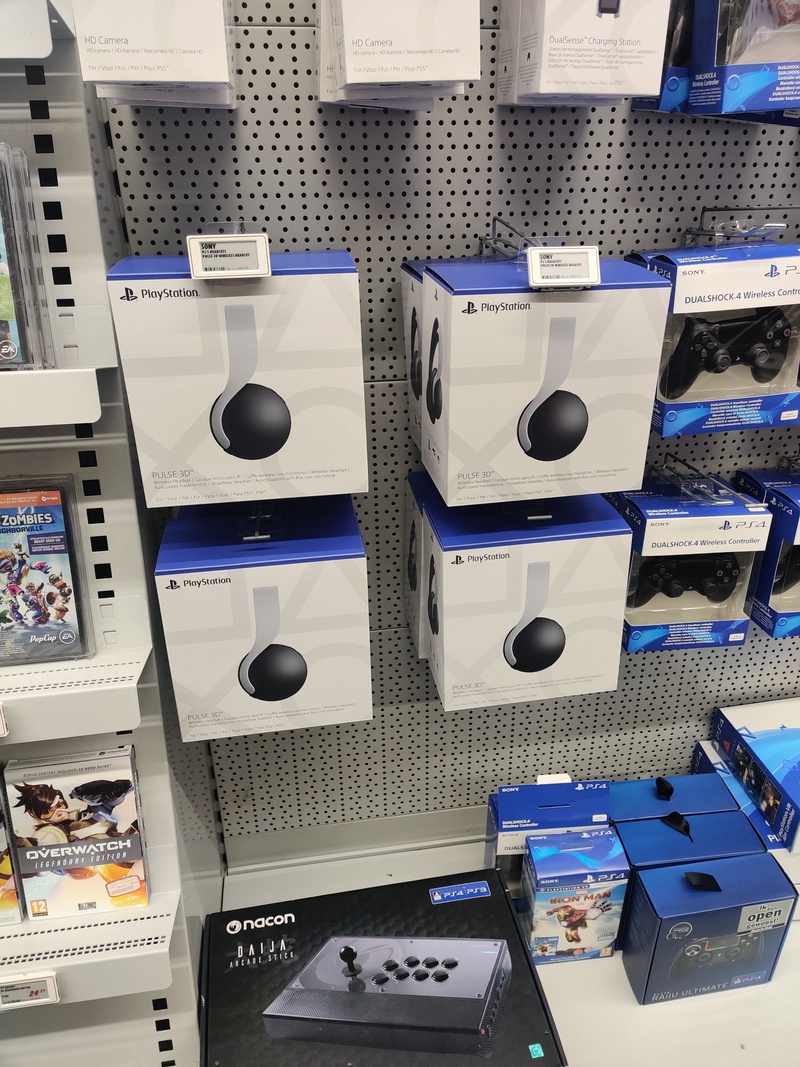 Afbeeldingslocatie: https://tweakers.net/i/qVmdenlRB-zVEpSb5CO3Pf71FDk=/800x/filters:strip_icc():strip_exif()/f/image/WpVmsteRKfH0xFJ3XYPO7U3c.jpg?f=fotoalbum_large