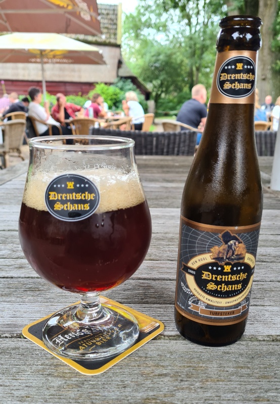 Afbeeldingslocatie: https://tweakers.net/i/qXblVQA_wPav8j8fsEYlqEIyxpE=/x800/filters:strip_icc():strip_exif()/f/image/vZMVTNHkX8fWC5H26FefO2e0.jpg?f=fotoalbum_large