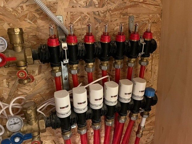 Afbeeldingslocatie: https://tweakers.net/i/qbaQLk35v3hr3xa298QmyNYapHY=/fit-in/4920x3264/filters:max_bytes(3145728):no_upscale():strip_icc():strip_exif()/f/image/14Q8OOQpoWh137G7wkhENyzU.jpg?f=user_large