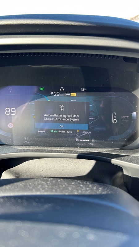 Afbeeldingslocatie: https://tweakers.net/i/qcGKCx_r_I_r8a-4bL4A-KU-0u8=/x800/filters:strip_icc():strip_exif()/f/image/NqN3Xe7sRBPdKcqDYET2UiUE.jpg?f=fotoalbum_large