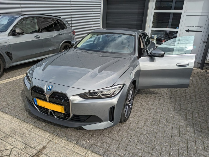Afbeeldingslocatie: https://tweakers.net/i/qddol8UzCmcSp7u6dNVzlyb2UXs=/800x/filters:strip_icc():strip_exif()/f/image/dimFFWYJzTXLzcsSfGH5HzIP.jpg?f=fotoalbum_large