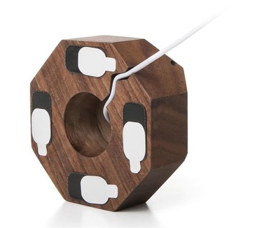 Woodcessories EcoDock - Wooden iPhone Dock Solid Walnu