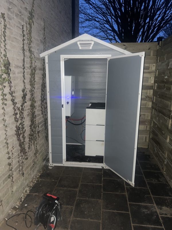 Afbeeldingslocatie: https://tweakers.net/i/qhDg89EiyKDY6_bUAm27xI6yRs0=/x800/filters:strip_icc():strip_exif()/f/image/SUh4lvWg0DdD9GVLl3RubLTt.jpg?f=fotoalbum_large