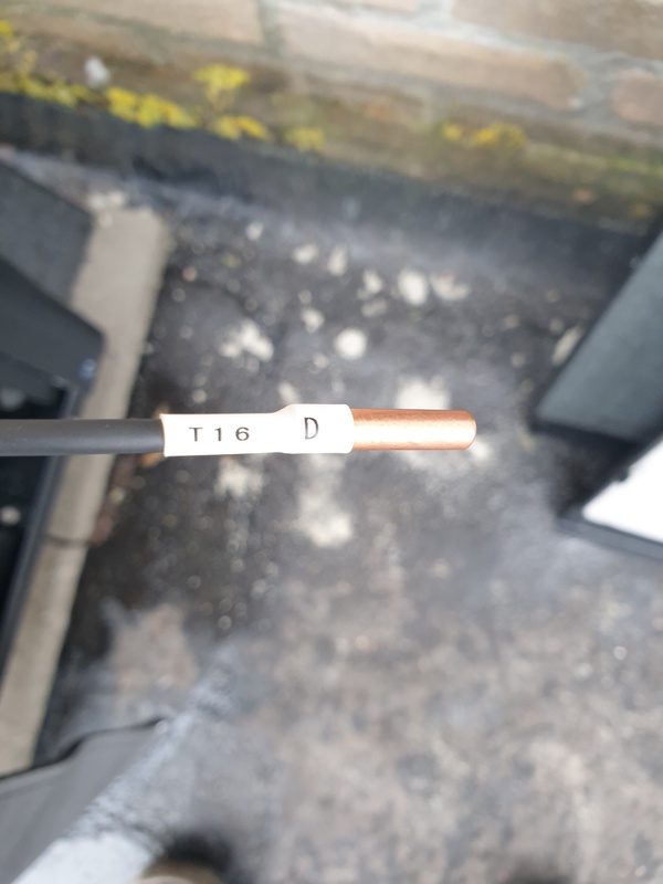 Afbeeldingslocatie: https://tweakers.net/i/qhJ9oxXmnwSz6Slo-c0l7Mh71nE=/x800/filters:strip_icc():strip_exif()/f/image/V3sR3WKOAvkTQN9cORUM4sP3.jpg?f=fotoalbum_large