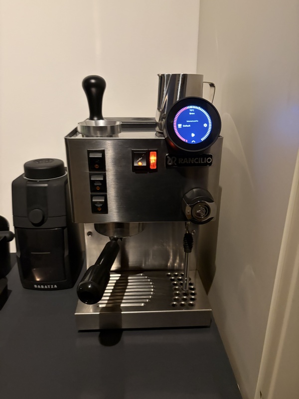 Afbeeldingslocatie: https://tweakers.net/i/qiTvn95o2amj07F9YF3q83ZQrg8=/x800/filters:strip_icc():strip_exif()/f/image/WfOA3bTAZ4EyM1X3Zph0GPNo.jpg?f=fotoalbum_large