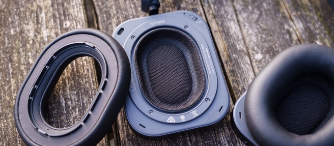 De oorkussens van de Nothing Headphone 1 Pro zijn vervangbaar.
