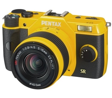 Pentax Q7 + 5-15mm f/2.8-4.5 & 15-45mm f/2.8 Geel