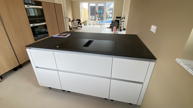 Afbeeldingslocatie: https://tweakers.net/i/qngFWeIhv79-_GlYtCBEH1jBDGA=/800x/filters:strip_icc():strip_exif()/f/image/iH4uLFjK2EJrQYqsOMTZFRty.jpg?f=fotoalbum_large