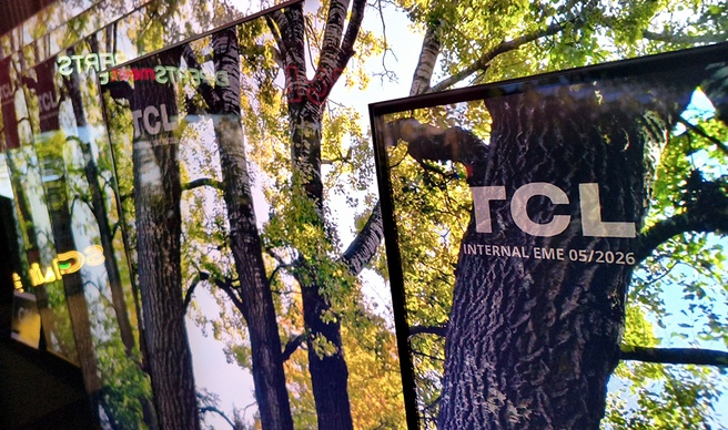 TCL C8L