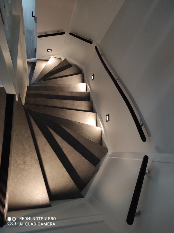 Afbeeldingslocatie: https://tweakers.net/i/qrY6FbwauBeHbTcCVT8NSbalVjU=/x800/filters:strip_icc():strip_exif()/f/image/Nk8CniYmX7jmhYEwOJseOzLO.jpg?f=fotoalbum_large