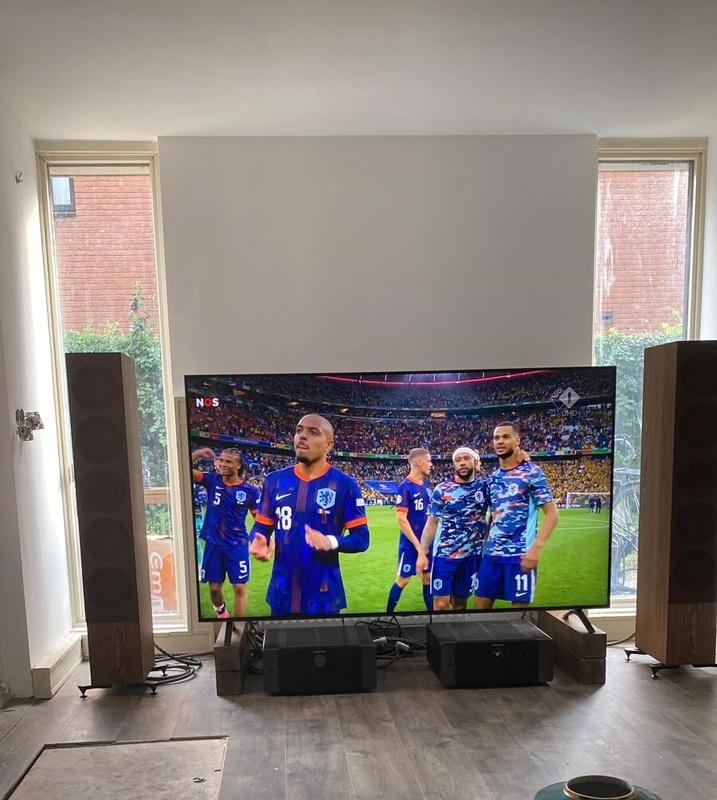 Afbeeldingslocatie: https://tweakers.net/i/qwHSgFcbUDGZXi7_xOl5vESENnE=/x800/filters:strip_icc():strip_exif()/f/image/UcU8pD4RpOJG5xd2Wh6PT7Jv.jpg?f=fotoalbum_large