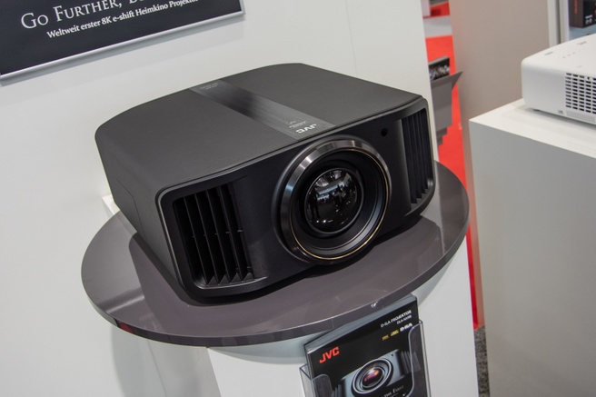 JVC DLA-NX9