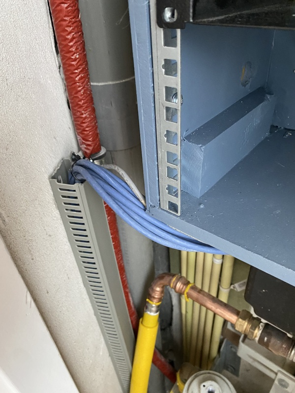 Afbeeldingslocatie: https://tweakers.net/i/r2LMuSaZe2qW7N1lad8Evs37I1k=/x800/filters:strip_icc():strip_exif()/f/image/qWms9dydVptpVfXdyyfETIKv.jpg?f=fotoalbum_large