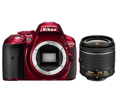 Nikon D5300 + AF-S DX NIKKOR 18-55mm f/3.5-5.6G VR Rood