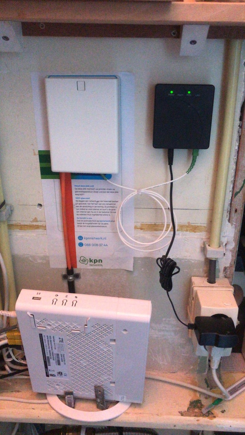 Afbeeldingslocatie: https://tweakers.net/i/r3tfzWDkGdEUPOAOScozWSJUURE=/800x/filters:strip_icc()/f/image/QH39mz3dgXEIHqCiYy7VNt6T.jpg?f=fotoalbum_large