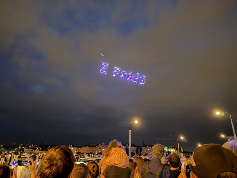 Afbeeldingslocatie: https://tweakers.net/i/r6wtRdBdYkyQTM7ukOyPfyDi1Ks=/800x/filters:strip_icc():strip_exif()/f/image/3flDfCklO5Oixp19n6fsIOZ7.jpg?f=fotoalbum_large