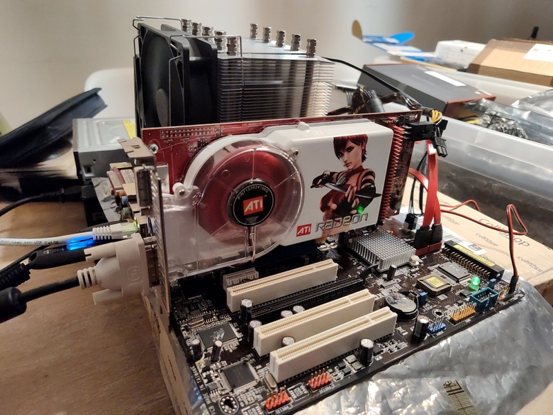 Afbeeldingslocatie: https://tweakers.net/i/rEEoKb73Io1HJwxokeyXzSa67HA=/800x/filters:strip_icc():strip_exif()/f/image/bMKBVUhFOP68YILxHY6eIPIP.jpg?f=fotoalbum_large