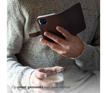 Selencia Echt Lederen Bookcase iPhone 14 Pro Max - Bruin