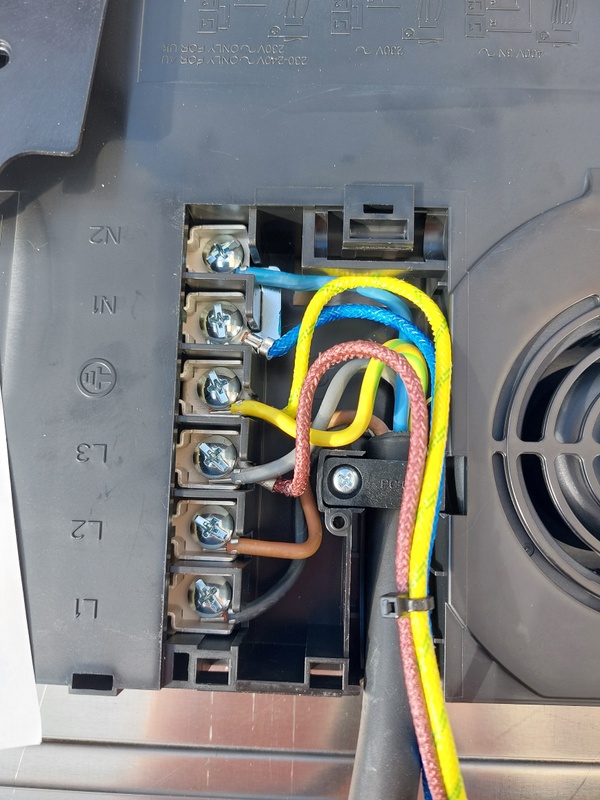 Afbeeldingslocatie: https://tweakers.net/i/rGlF4WG8cj3A5uf2OYvwIDWzaCw=/x800/filters:strip_icc():strip_exif()/f/image/EXiWxa1Y6UkpAEbXLLQxecy9.jpg?f=fotoalbum_large
