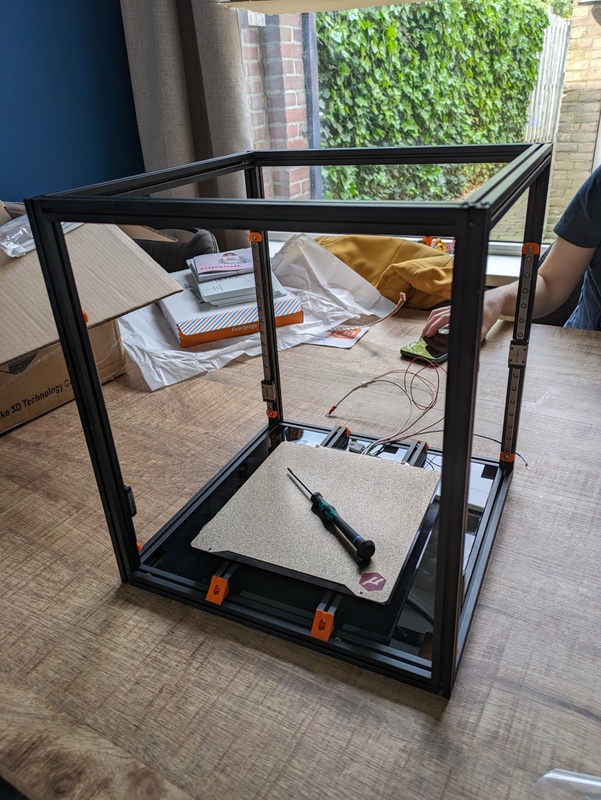 Afbeeldingslocatie: https://tweakers.net/i/rHY_Ev_NyCQLTs329eCUrtFvEzU=/x800/filters:strip_icc():strip_exif()/f/image/xbF10aXHTsGBuQgA8UlgjV3q.jpg?f=fotoalbum_large