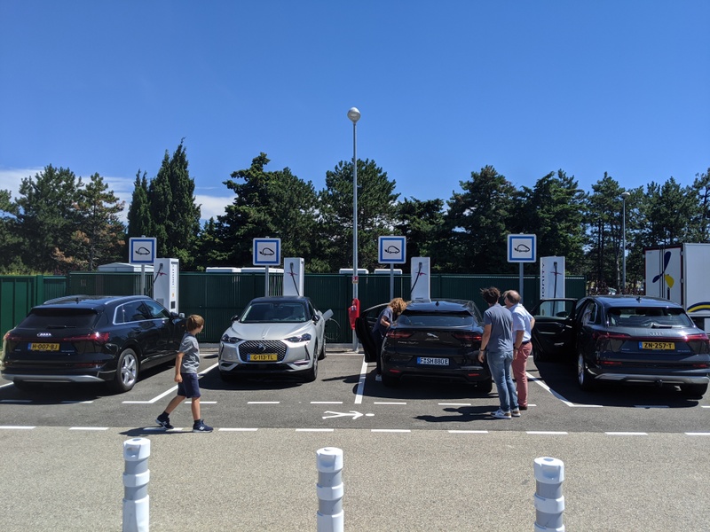 Afbeeldingslocatie: https://tweakers.net/i/rJzJFpC8SO0g1oPPm3dbSAdTuQQ=/800x/filters:strip_icc():strip_exif()/f/image/3Dm0bOYXukxy0ZyFp2d7wffD.jpg?f=fotoalbum_large