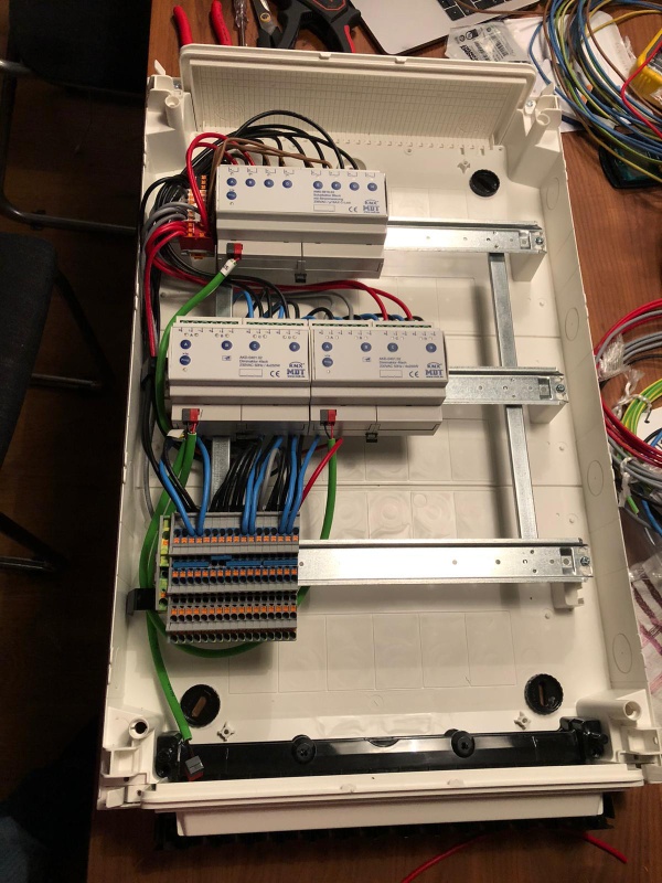 Afbeeldingslocatie: https://tweakers.net/i/rPius45GzFISdm3CeqHVe7jA2oM=/x800/filters:strip_icc():strip_exif()/f/image/9mdAdkv2Hkeu6RvdA6H6bgeC.jpg?f=fotoalbum_large