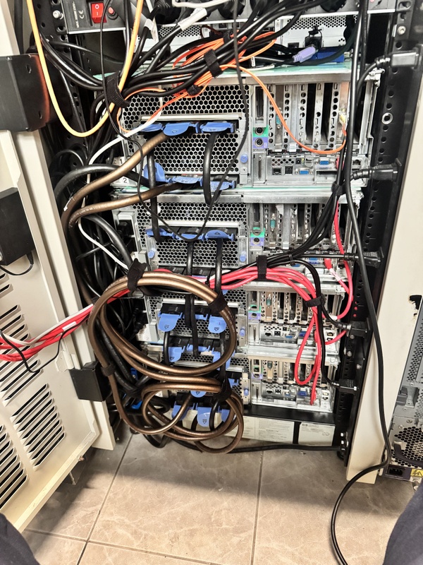 Afbeeldingslocatie: https://tweakers.net/i/rR3XapeN2uZziaEFGFr14nbsLrw=/x800/filters:strip_icc():strip_exif()/f/image/guP2JdpOwRw4FEpMlHG3vIqu.jpg?f=fotoalbum_large