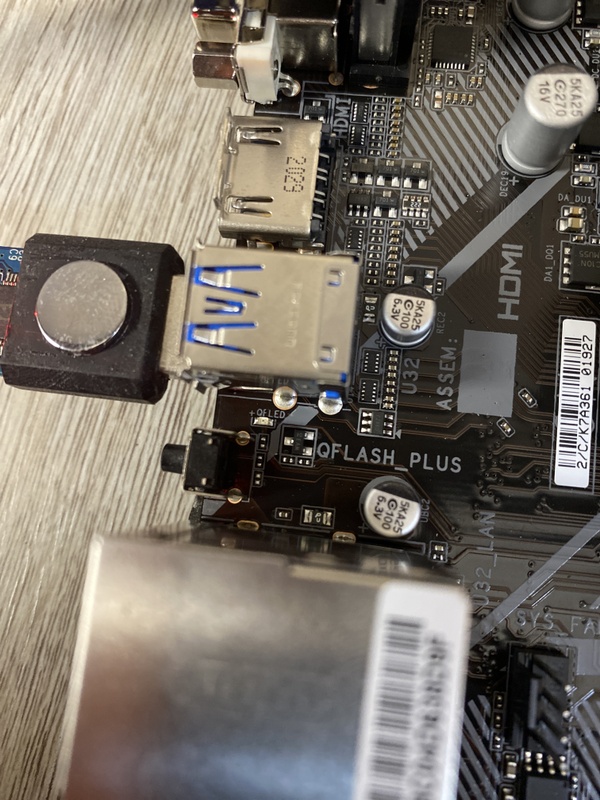 Afbeeldingslocatie: https://tweakers.net/i/rZH7rblP8yEVfcTxEG48drptKy4=/x800/filters:strip_icc():strip_exif()/f/image/zsQug6DarWPDI47933bxCX0t.jpg?f=fotoalbum_large