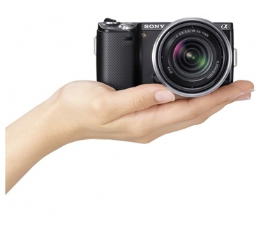 Sony NEX-5N + 18-55mm f/3.5-5.6 OSS Zwart