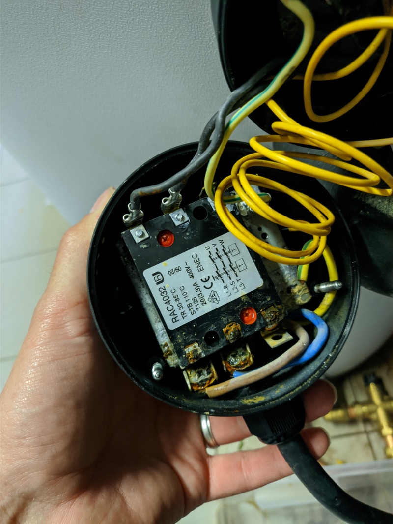 Afbeeldingslocatie: https://tweakers.net/i/rcTLDHZwejHuxMAtkGE5atNnNSE=/800x/filters:strip_icc():strip_exif()/f/image/uxdLDbly3NeCsRYPL5141m5N.jpg?f=fotoalbum_large