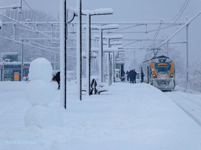 Afbeeldingslocatie: https://tweakers.net/i/rfpnVGd9wWE4aB_6F3eM-LGTsGo=/800x/filters:strip_icc():strip_exif()/f/image/jMA3pIjTMum70N2HFyeMZVTg.jpg?f=fotoalbum_large