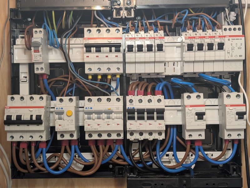 Afbeeldingslocatie: https://tweakers.net/i/rgHv4gw8cyj1NZ3p4OWtCffljWc=/800x/filters:strip_icc():strip_exif()/f/image/DXJU9c0S6X2PgkhWjSqjL6R0.jpg?f=fotoalbum_large